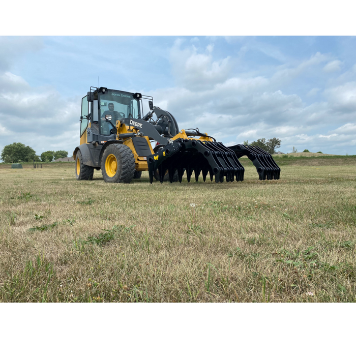 Stinger Attachments Wheel Loader CG-XD Clam Grapple